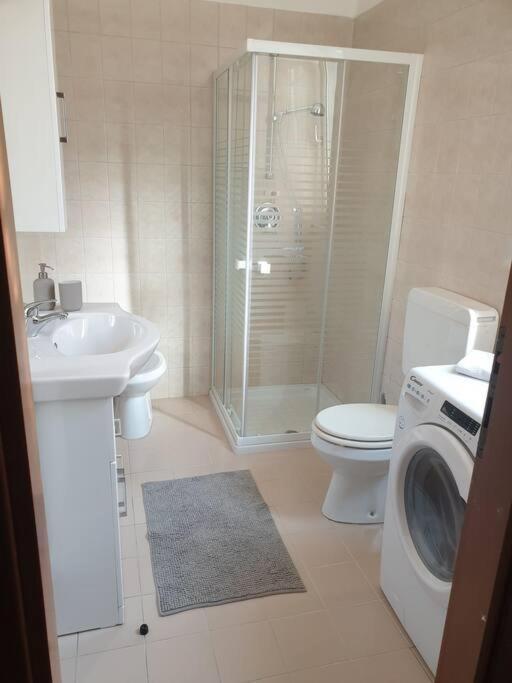 Piazza Garibaldi Eleganti Suite Con Sauna Udine Exteriör bild