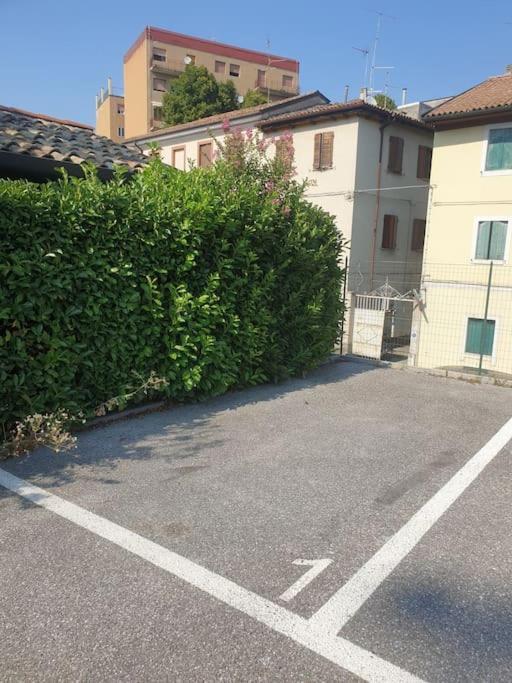 Piazza Garibaldi Eleganti Suite Con Sauna Udine Exteriör bild
