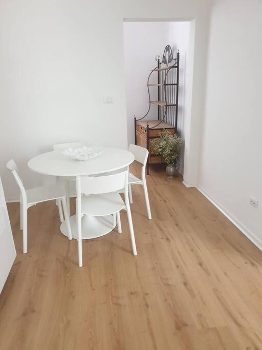 Piazza Garibaldi Eleganti Suite Con Sauna Udine Exteriör bild